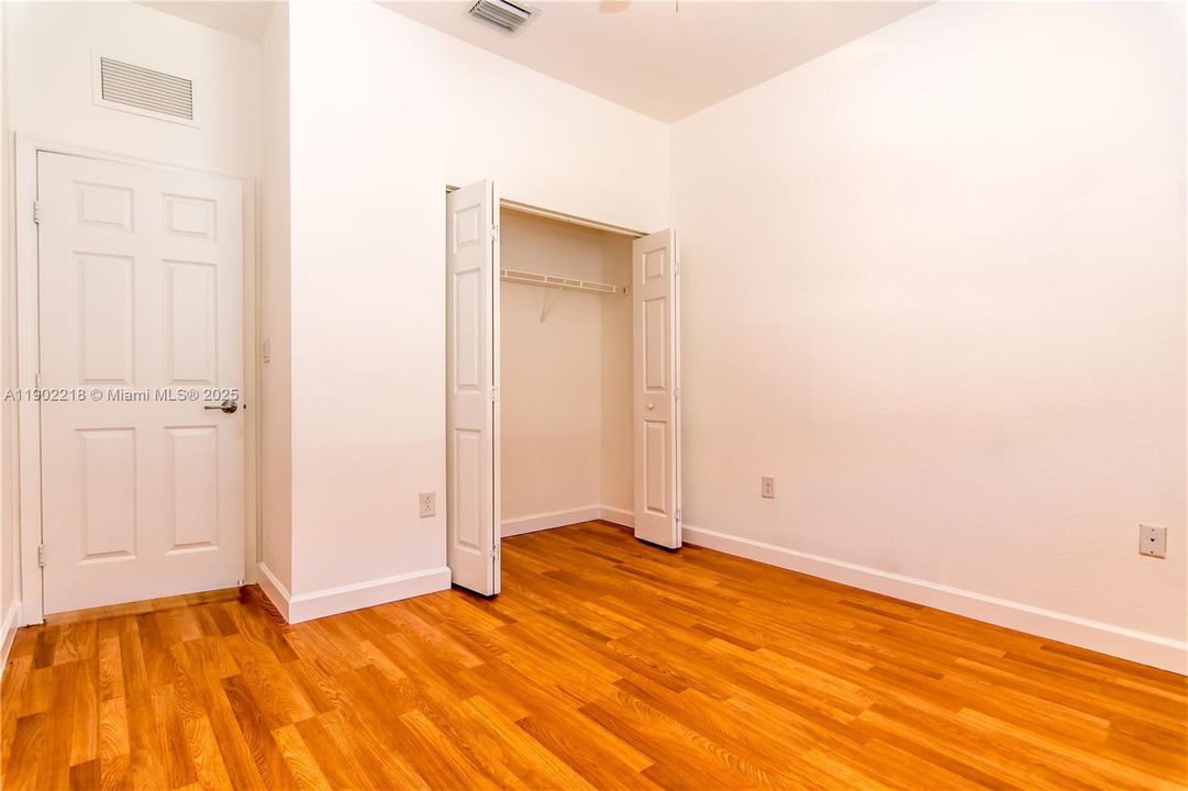 For Sale: $430,000 (4 beds, 3 baths, 1736 Square Feet)