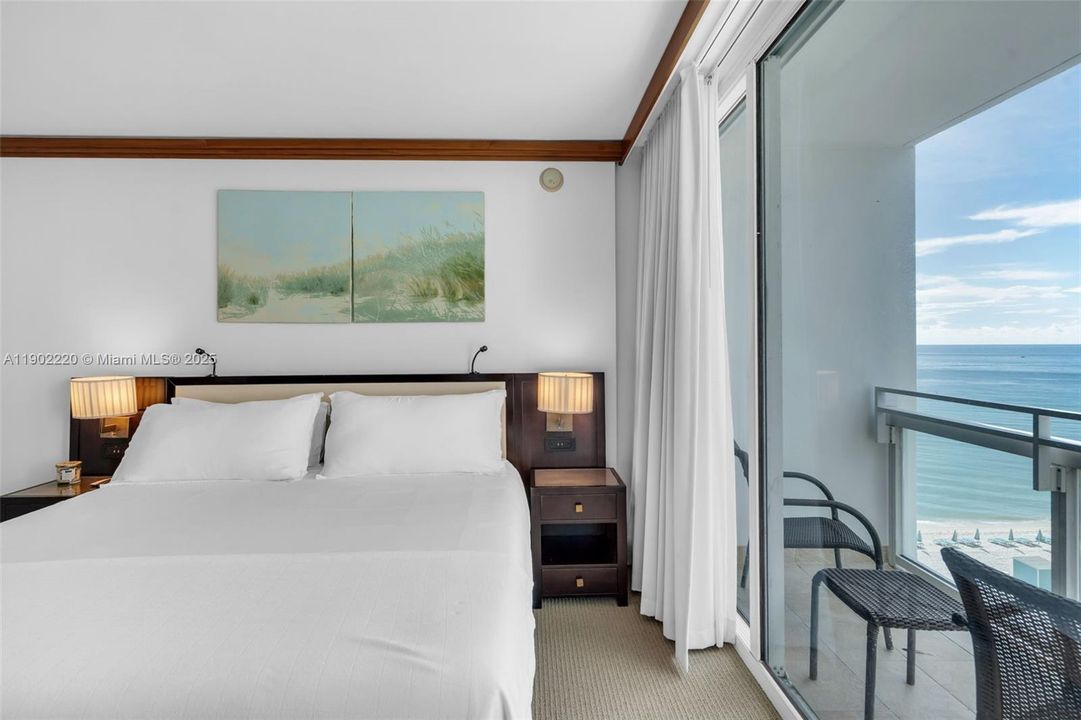 合同活跃: $399,000 (1 贝兹, 1 浴室, 662 平方英尺)