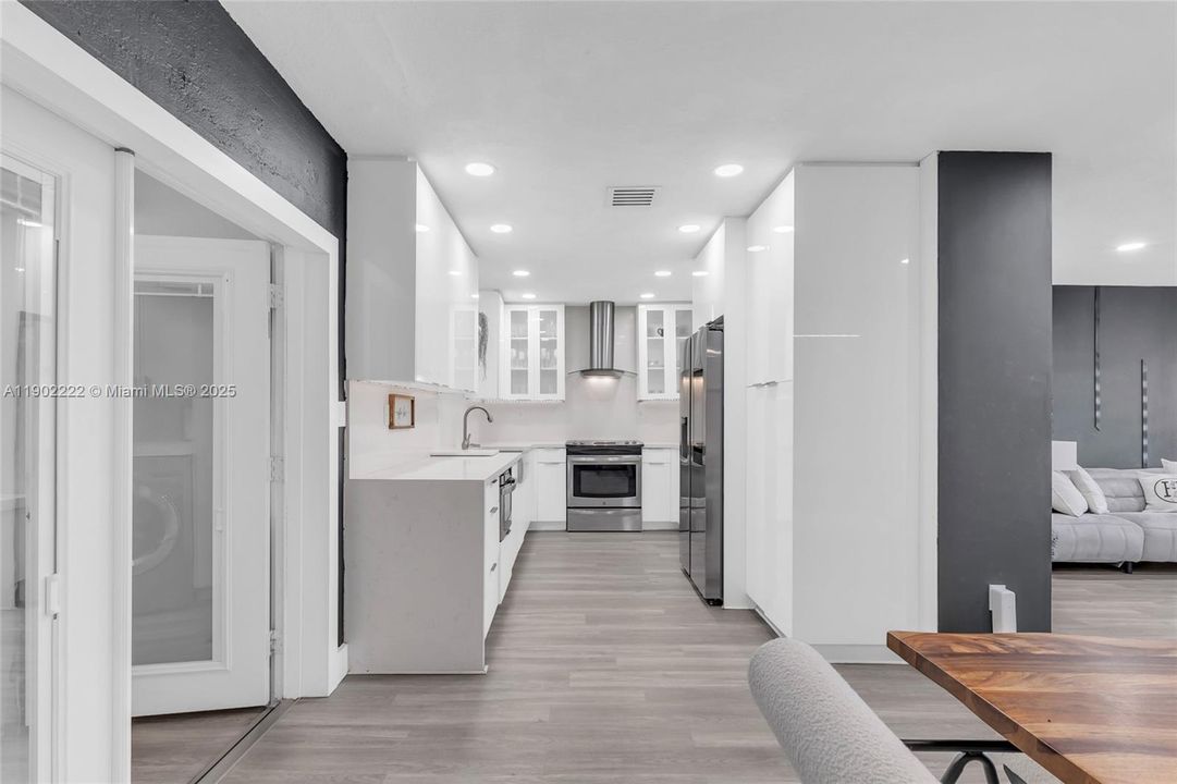 Active With Contract: $520,000 (5 beds, 4 baths, 1684 Square Feet)