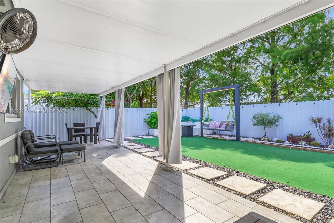 Active With Contract: $520,000 (5 beds, 4 baths, 1684 Square Feet)