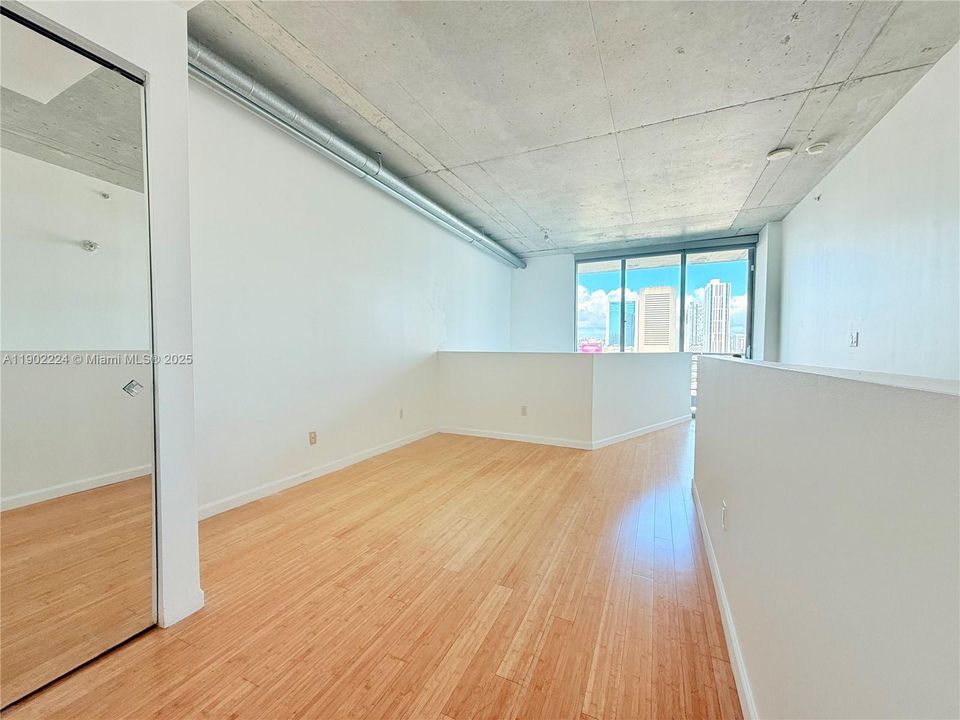 For Rent: $3,150 (1 beds, 1 baths, 795 Square Feet)