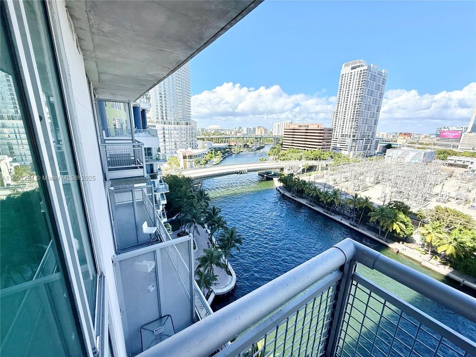 For Rent: $3,150 (1 beds, 1 baths, 795 Square Feet)