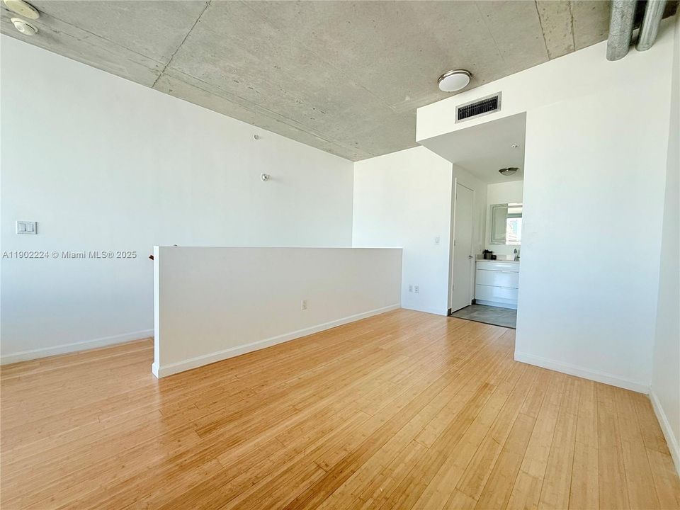 For Rent: $3,150 (1 beds, 1 baths, 795 Square Feet)