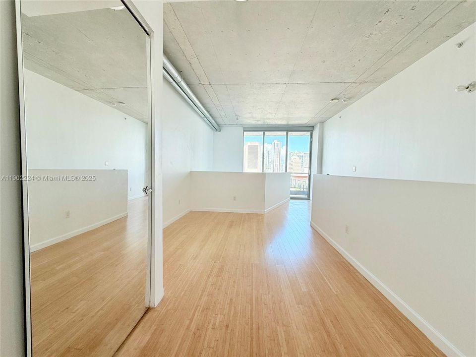 For Rent: $3,150 (1 beds, 1 baths, 795 Square Feet)