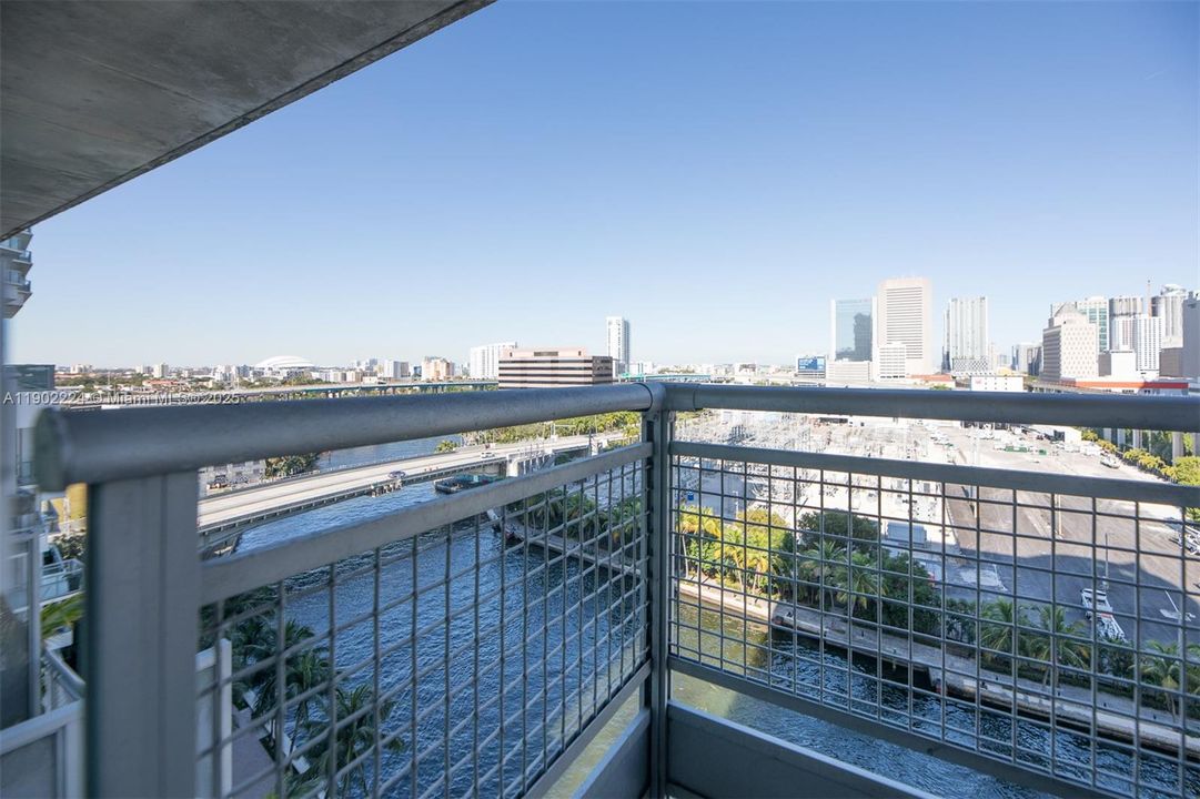 For Rent: $3,150 (1 beds, 1 baths, 795 Square Feet)