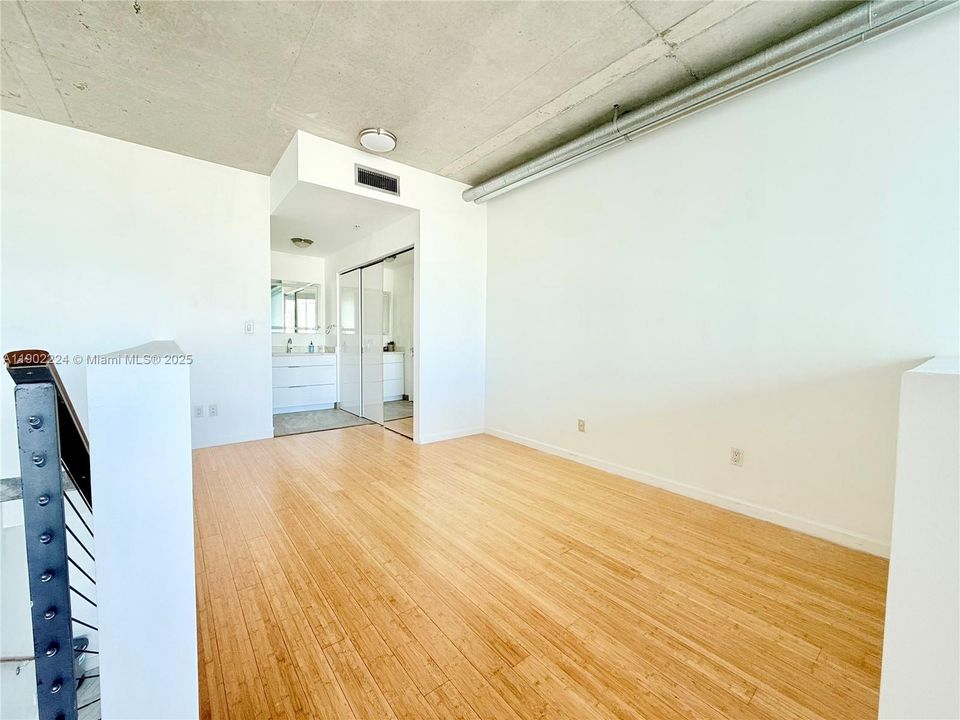 For Rent: $3,150 (1 beds, 1 baths, 795 Square Feet)