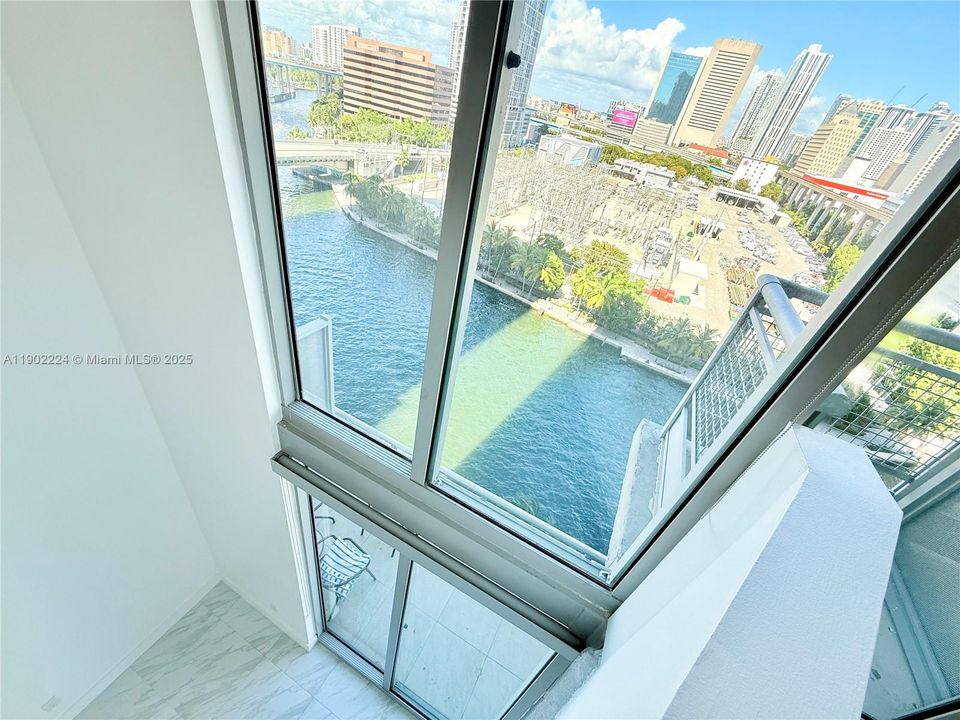 For Rent: $3,150 (1 beds, 1 baths, 795 Square Feet)