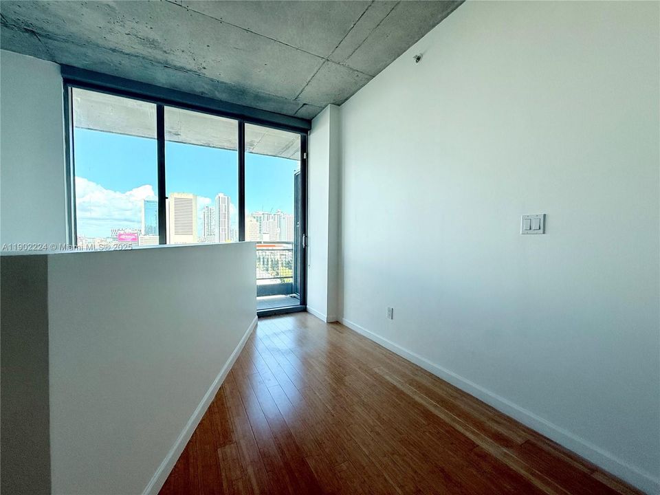 For Rent: $3,150 (1 beds, 1 baths, 795 Square Feet)