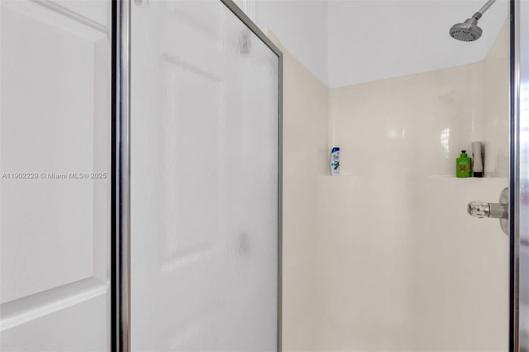 Recientemente alquilado: $4,000 (3 camas, 2 baños, 960 Pies cuadrados)