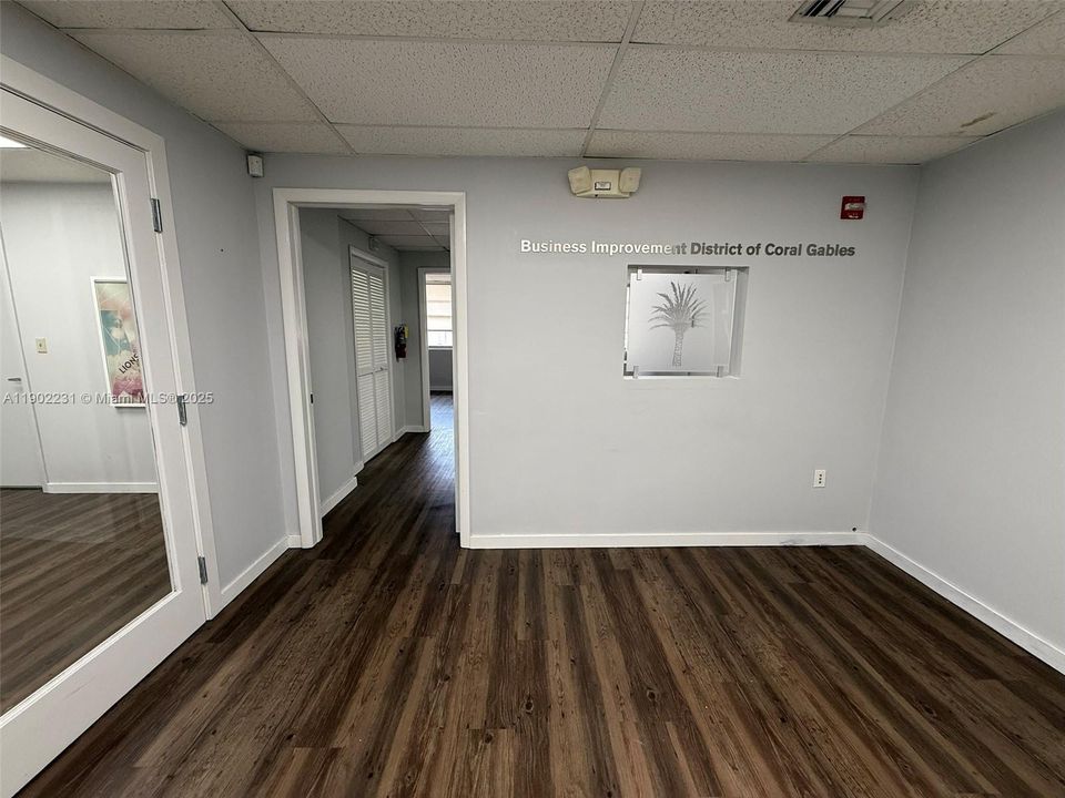 出租: $4,387 (0 贝兹, 0 浴室, 0 平方英尺)