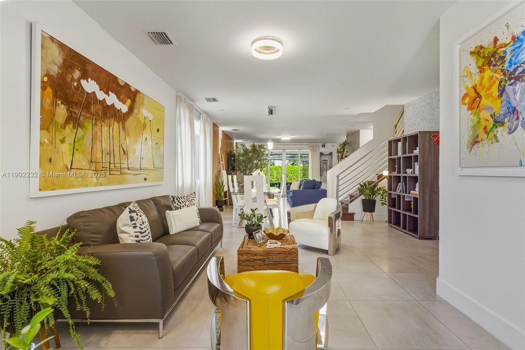 Active With Contract: $1,188,111 (4 beds, 3 baths, 2782 Square Feet)