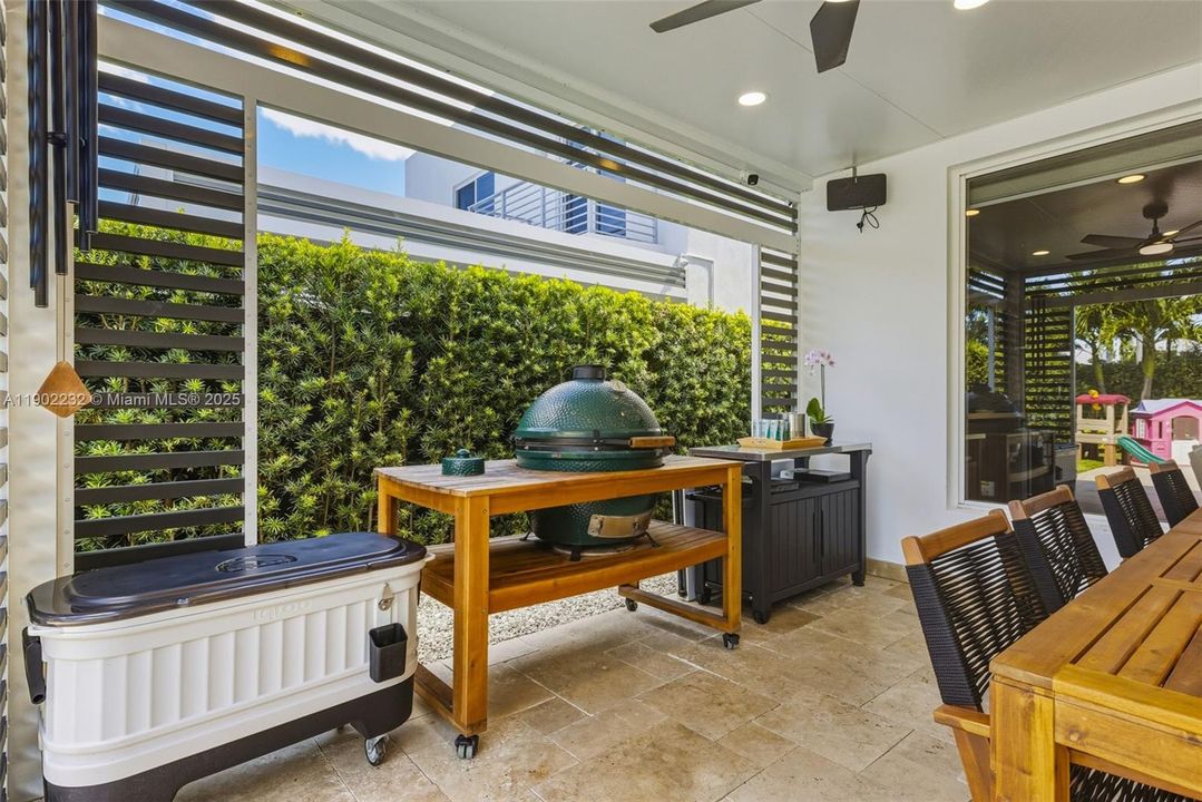 Active With Contract: $1,188,111 (4 beds, 3 baths, 2782 Square Feet)