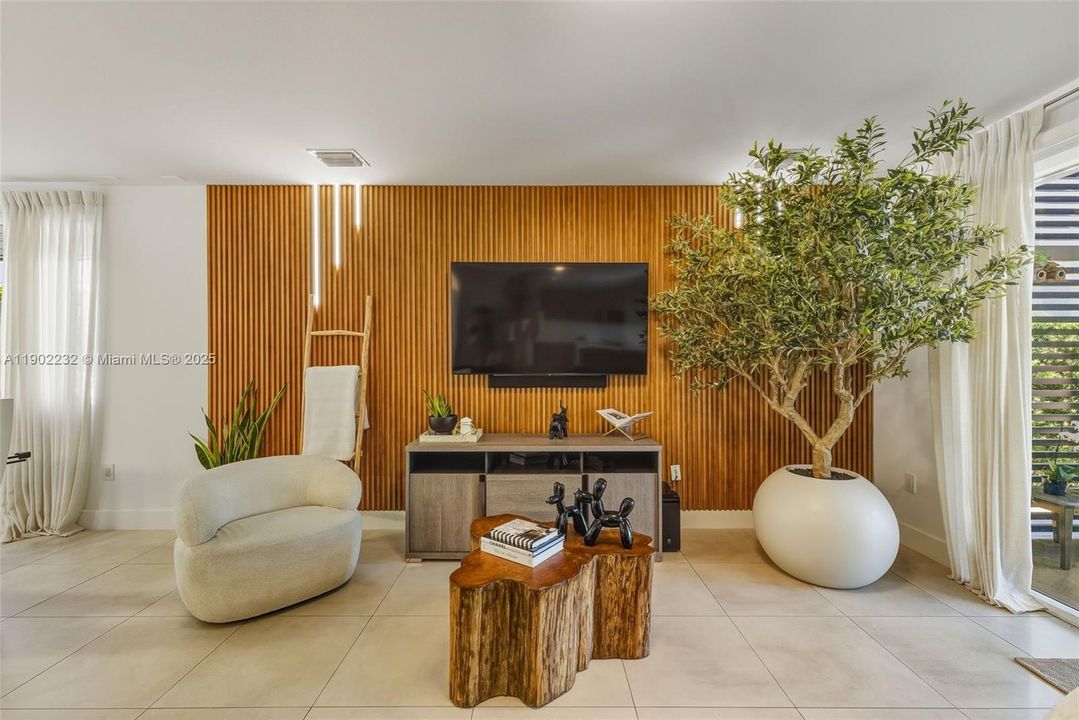 Active With Contract: $1,188,111 (4 beds, 3 baths, 2782 Square Feet)