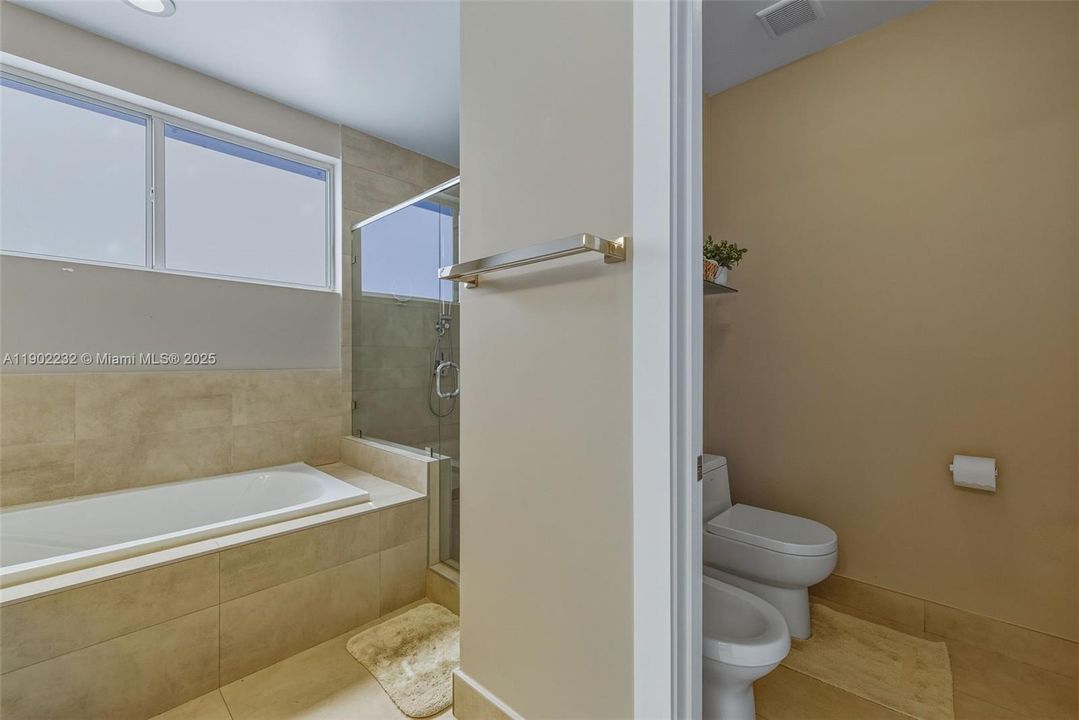 Active With Contract: $1,188,111 (4 beds, 3 baths, 2782 Square Feet)