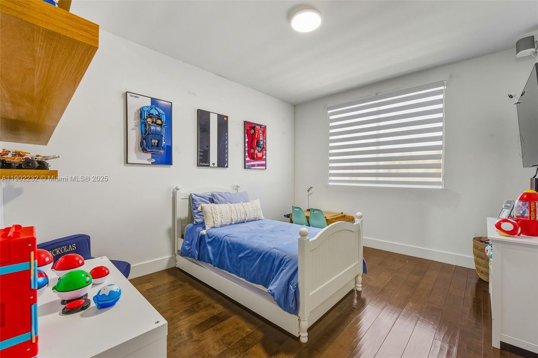 Active With Contract: $1,188,111 (4 beds, 3 baths, 2782 Square Feet)