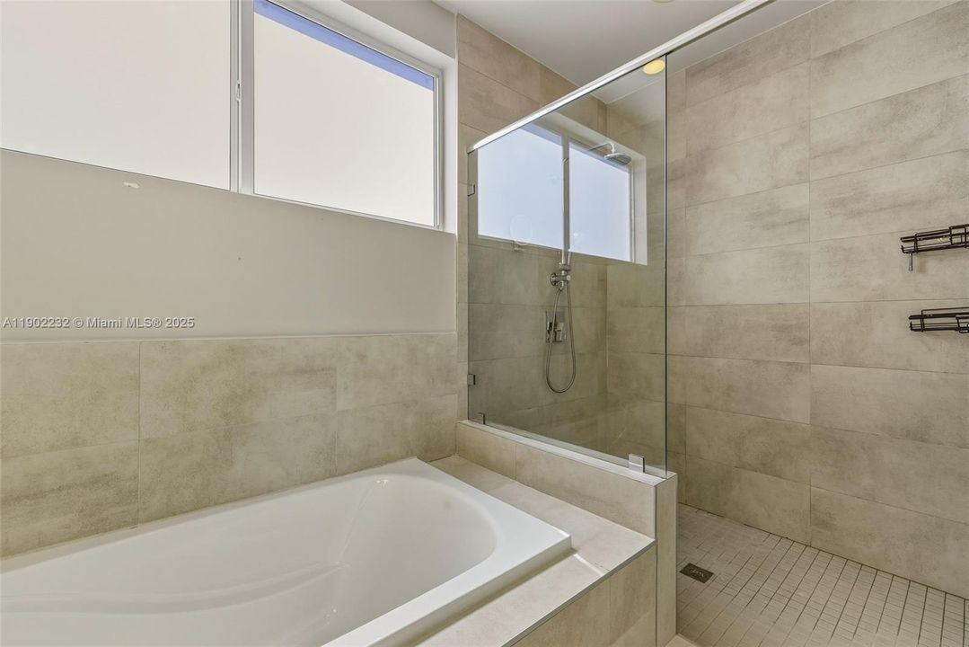 Active With Contract: $1,188,111 (4 beds, 3 baths, 2782 Square Feet)