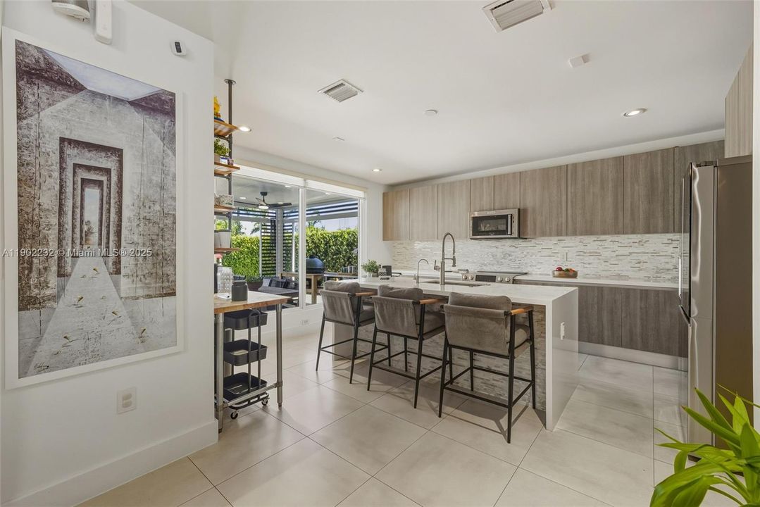 Active With Contract: $1,188,111 (4 beds, 3 baths, 2782 Square Feet)