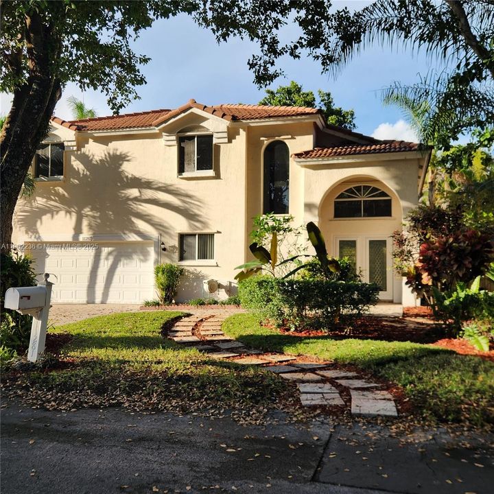 待售: $679,000 (3 贝兹, 2 浴室, 2040 平方英尺)