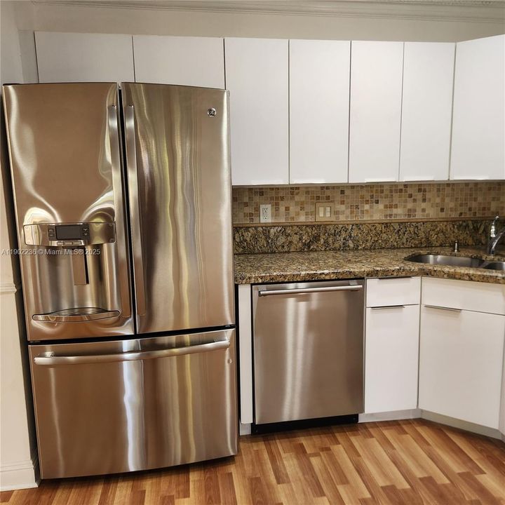 待售: $679,000 (3 贝兹, 2 浴室, 2040 平方英尺)