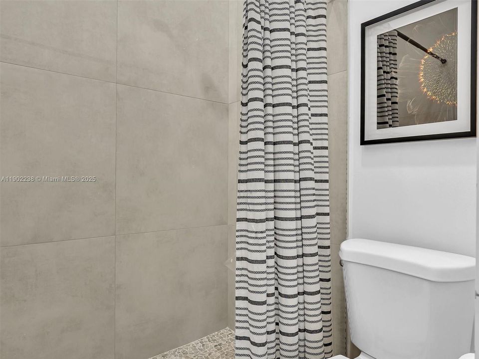 На продажу: $349,900 (2 спален, 2 ванн, 1343 Квадратных фут)