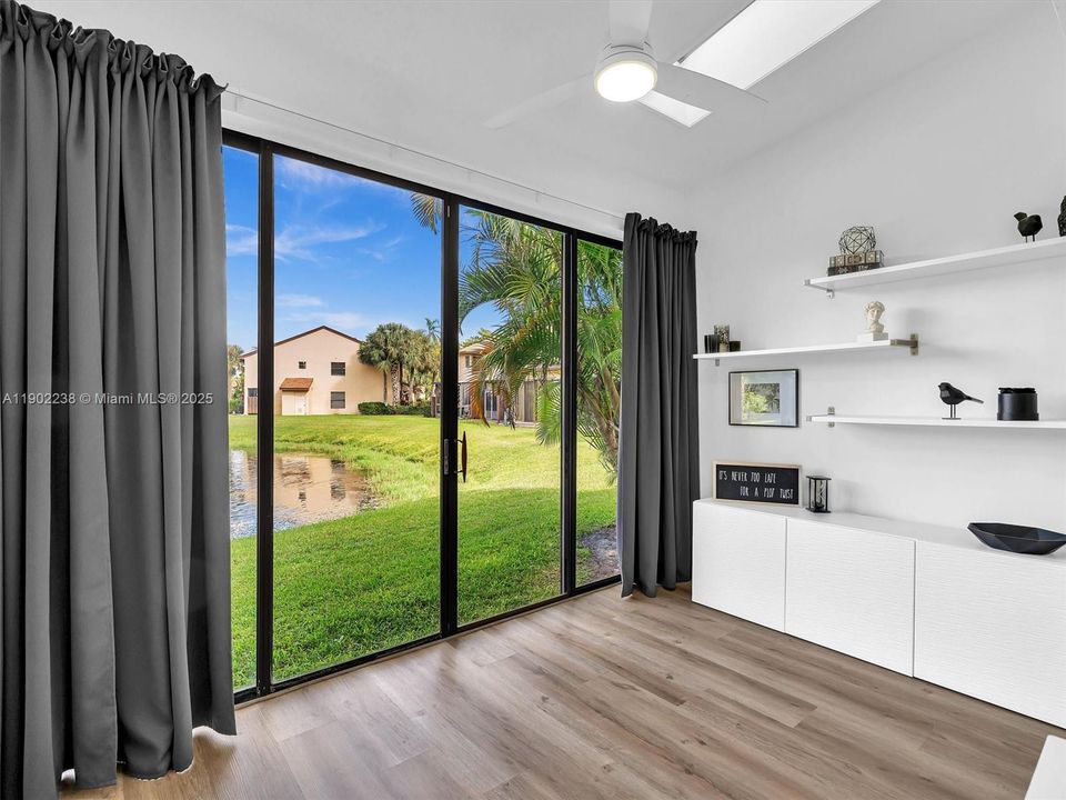 На продажу: $349,900 (2 спален, 2 ванн, 1343 Квадратных фут)