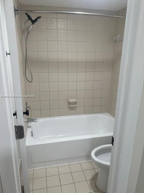 Active With Contract: $2,200 (2 beds, 2 baths, 1074 Square Feet)