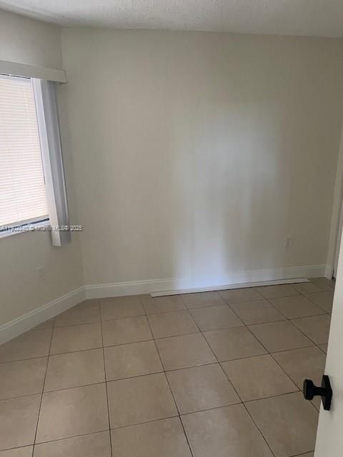 Active With Contract: $2,200 (2 beds, 2 baths, 1074 Square Feet)