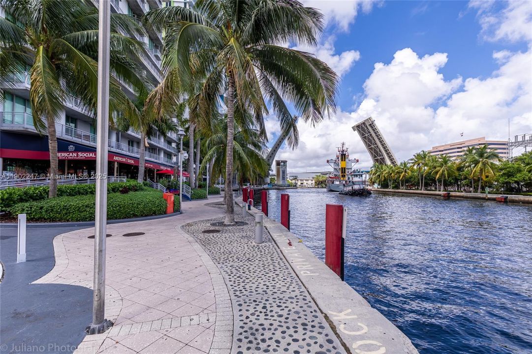 For Rent: $4,350 (3 beds, 2 baths, 1255 Square Feet)