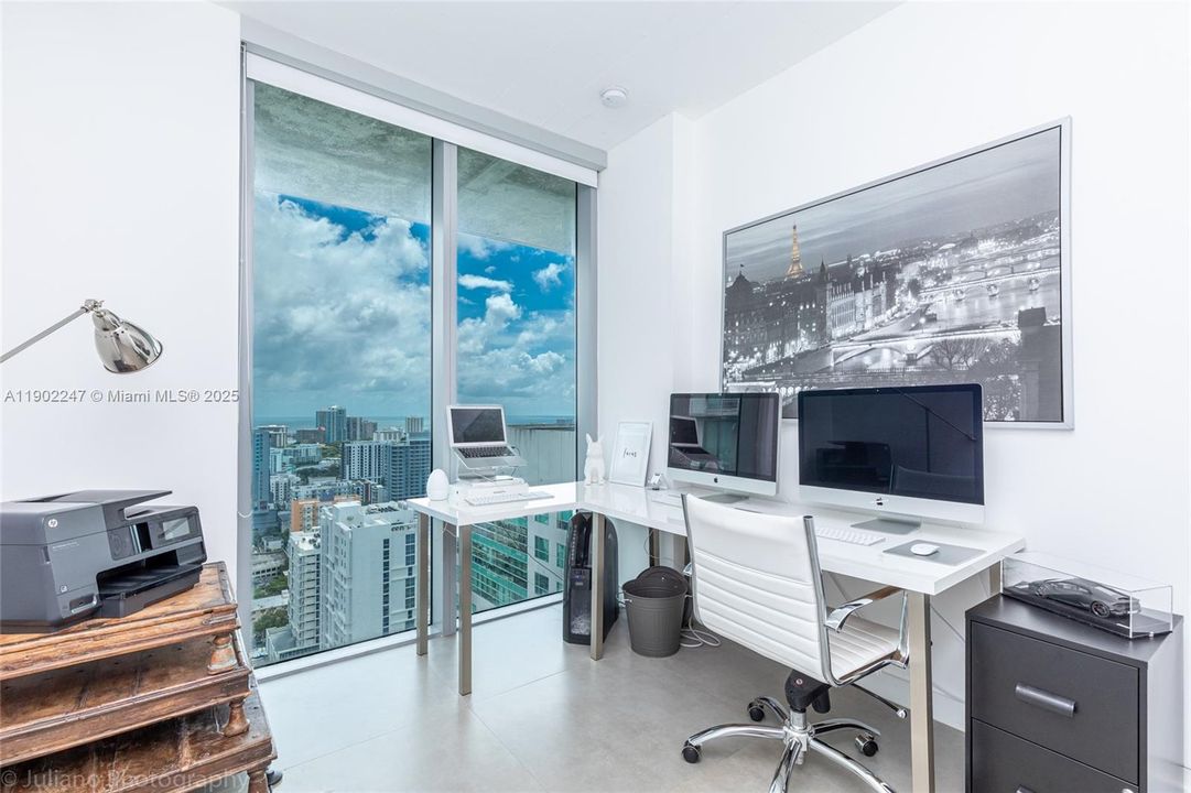 For Rent: $4,350 (3 beds, 2 baths, 1255 Square Feet)