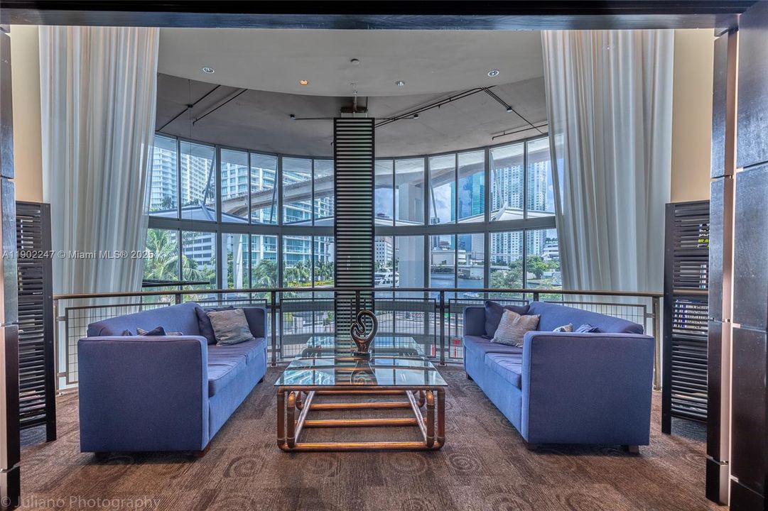 For Rent: $4,350 (3 beds, 2 baths, 1255 Square Feet)