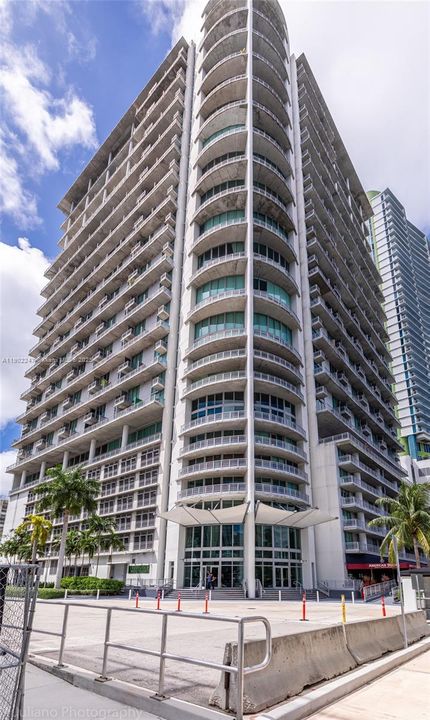 For Rent: $4,350 (3 beds, 2 baths, 1255 Square Feet)