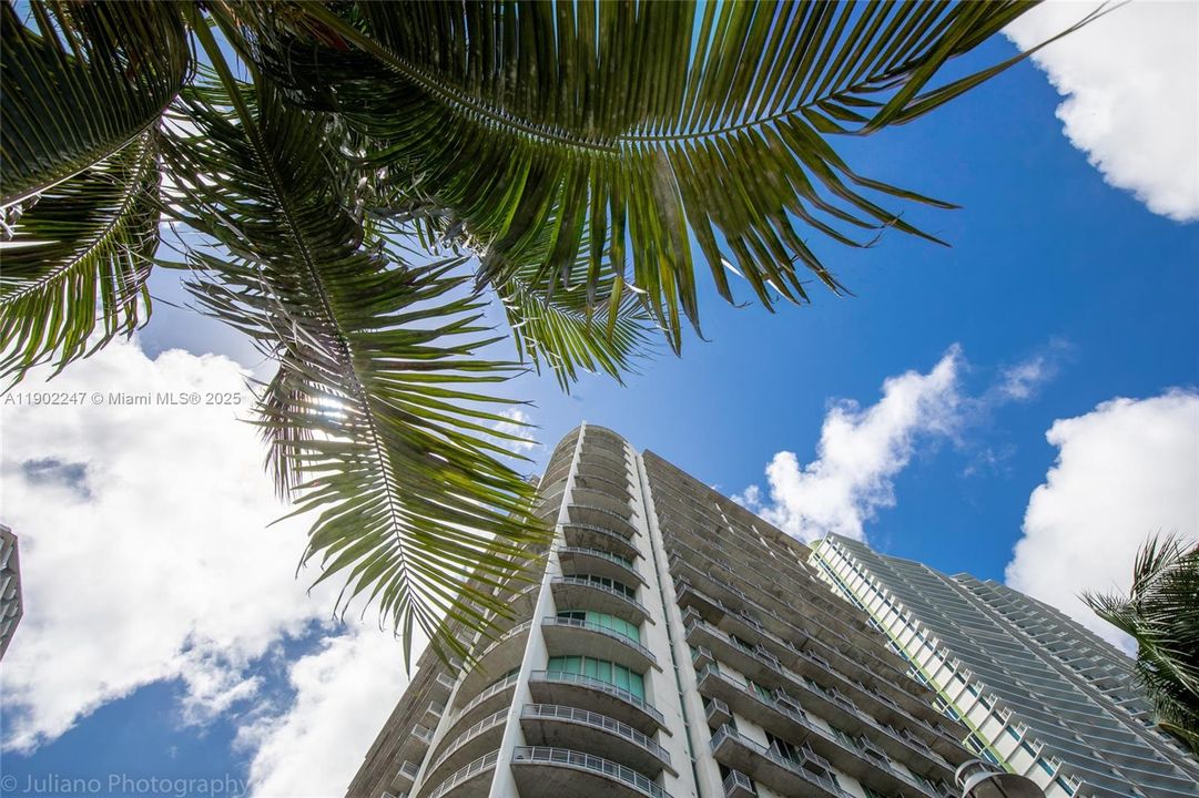 For Rent: $4,350 (3 beds, 2 baths, 1255 Square Feet)