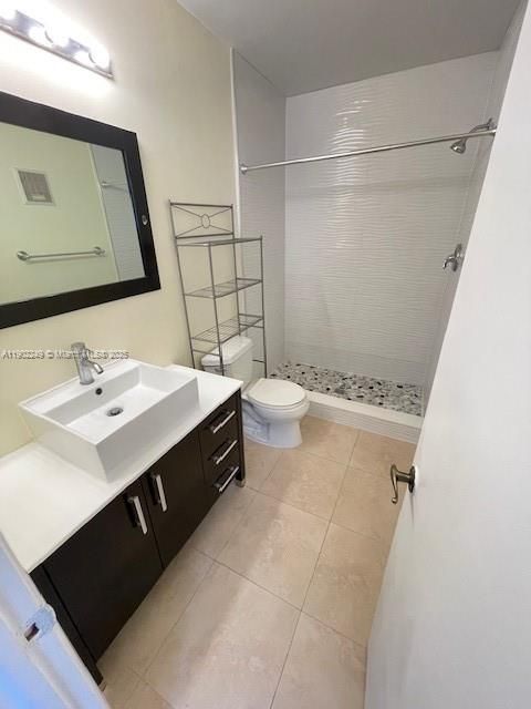 For Rent: $3,000 (3 beds, 2 baths, 1223 Square Feet)