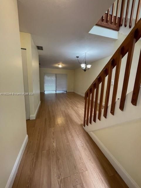 For Rent: $3,000 (3 beds, 2 baths, 1223 Square Feet)