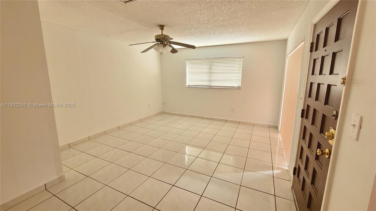 For Rent: $2,550 (2 beds, 2 baths, 1190 Square Feet)