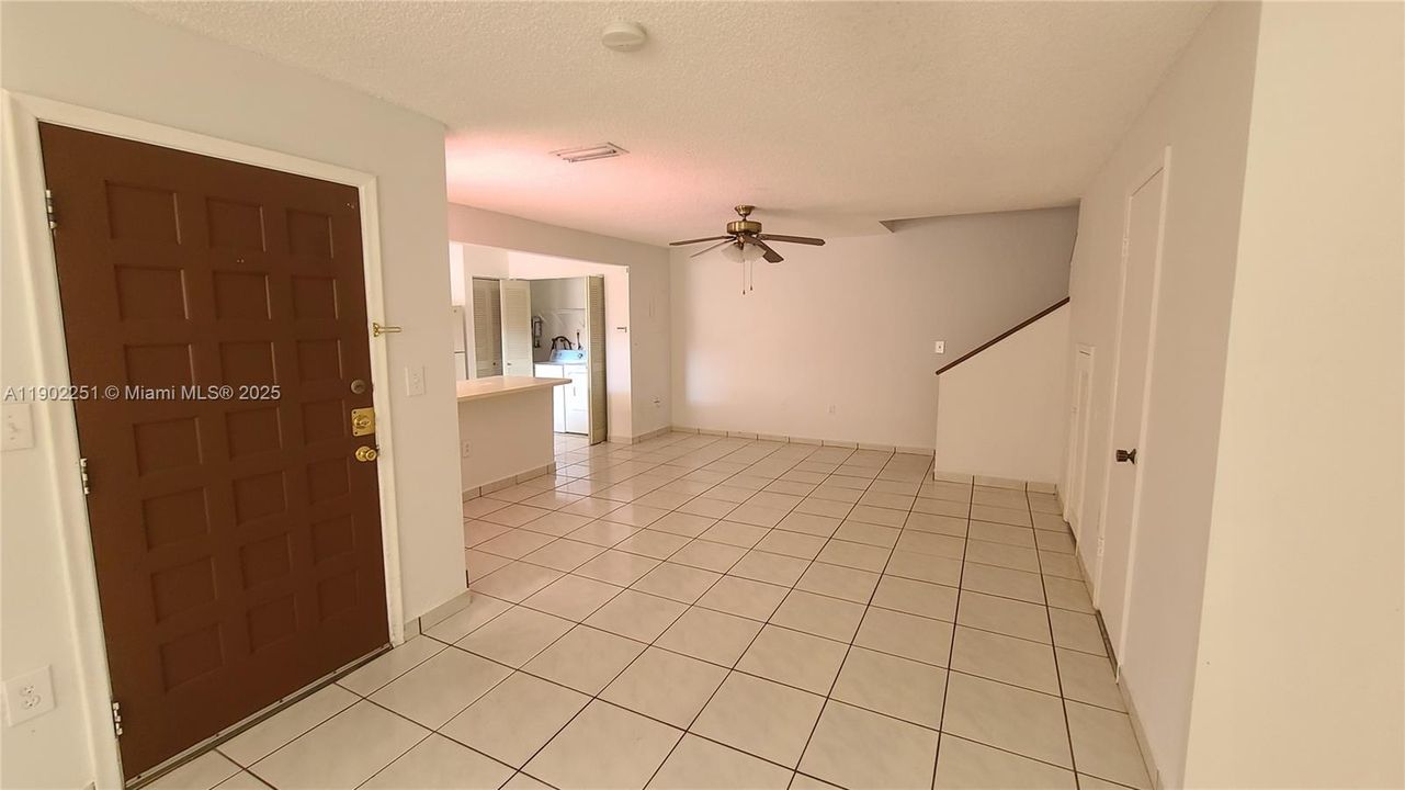 For Rent: $2,550 (2 beds, 2 baths, 1190 Square Feet)