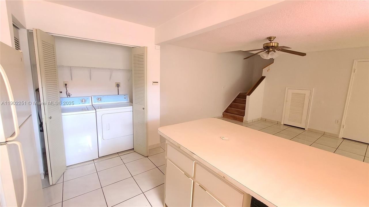 For Rent: $2,550 (2 beds, 2 baths, 1190 Square Feet)