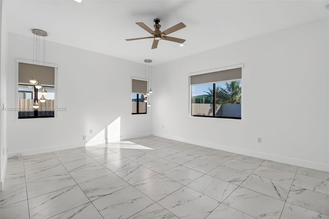 For Rent: $4,950 (5 beds, 3 baths, 3127 Square Feet)