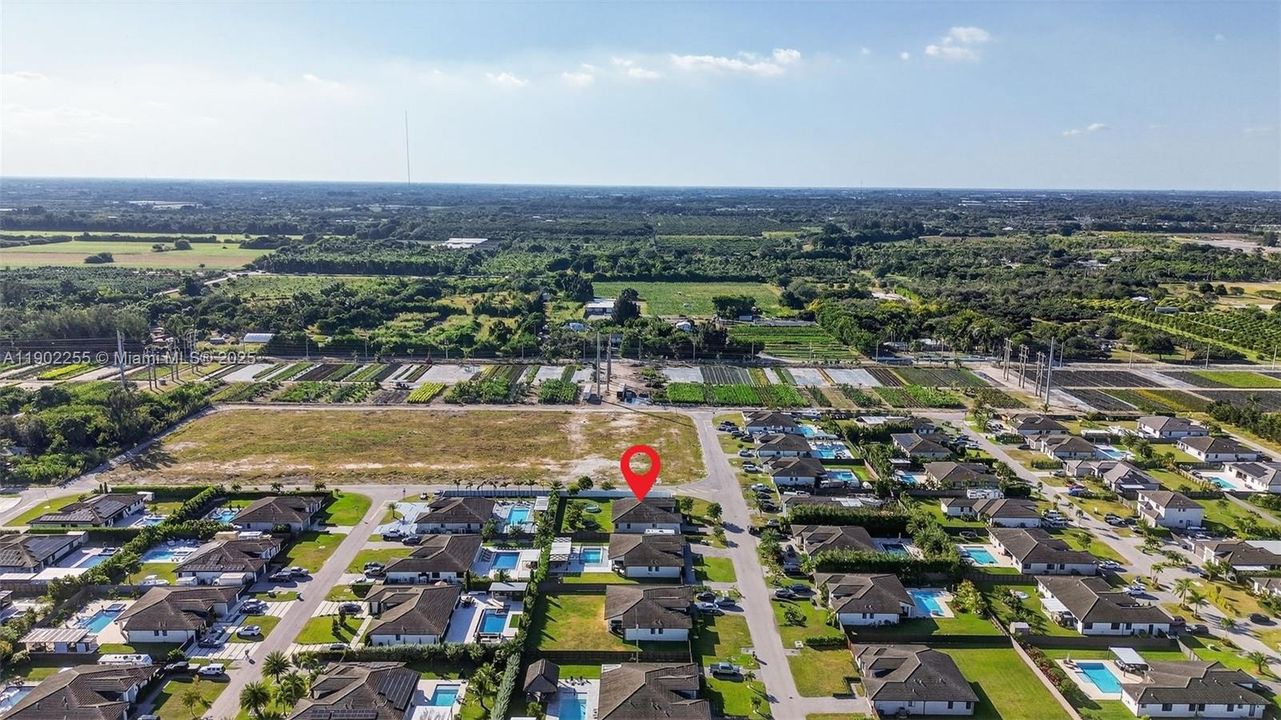 For Rent: $4,950 (5 beds, 3 baths, 3127 Square Feet)