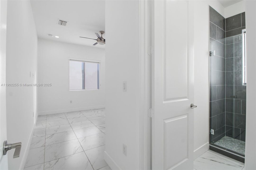 For Rent: $4,950 (5 beds, 3 baths, 3127 Square Feet)