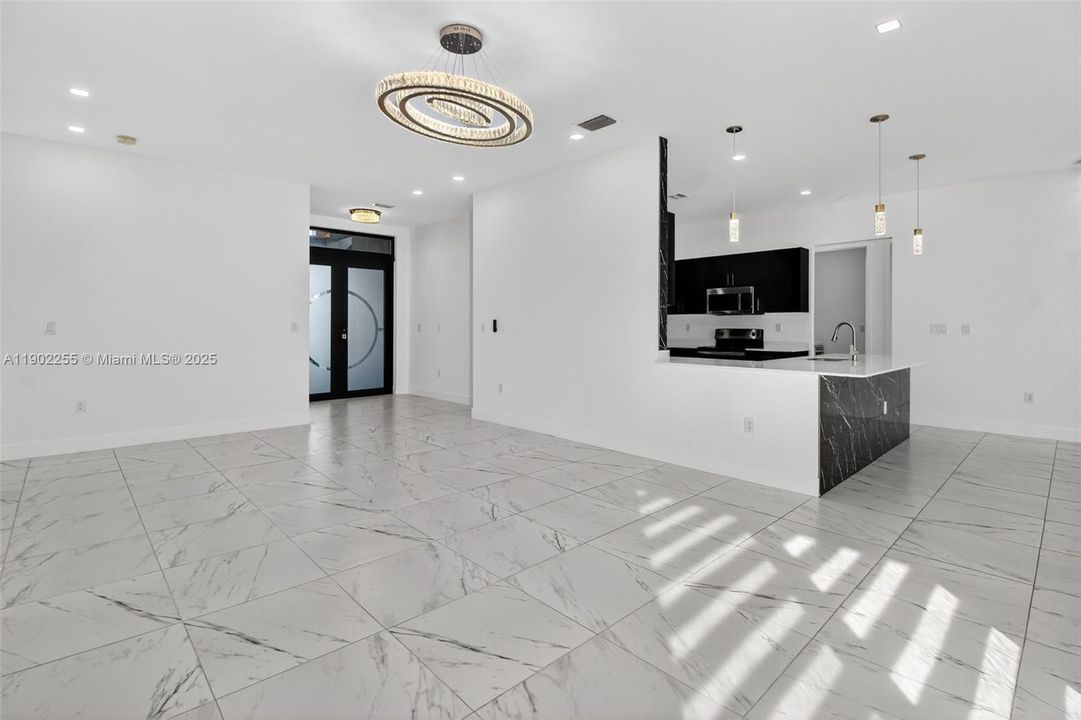 For Rent: $4,950 (5 beds, 3 baths, 3127 Square Feet)