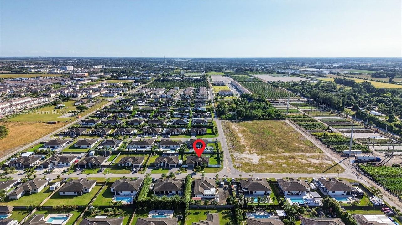 For Rent: $4,950 (5 beds, 3 baths, 3127 Square Feet)