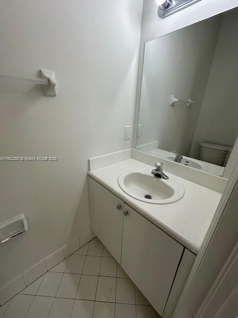 Activo con contrato: $530,000 (4 camas, 2 baños, 1780 Pies cuadrados)