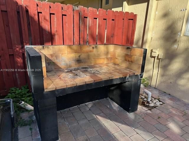 Activo con contrato: $530,000 (4 camas, 2 baños, 1780 Pies cuadrados)