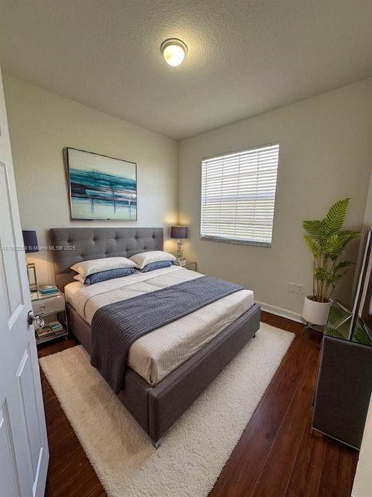 Activo con contrato: $530,000 (4 camas, 2 baños, 1780 Pies cuadrados)