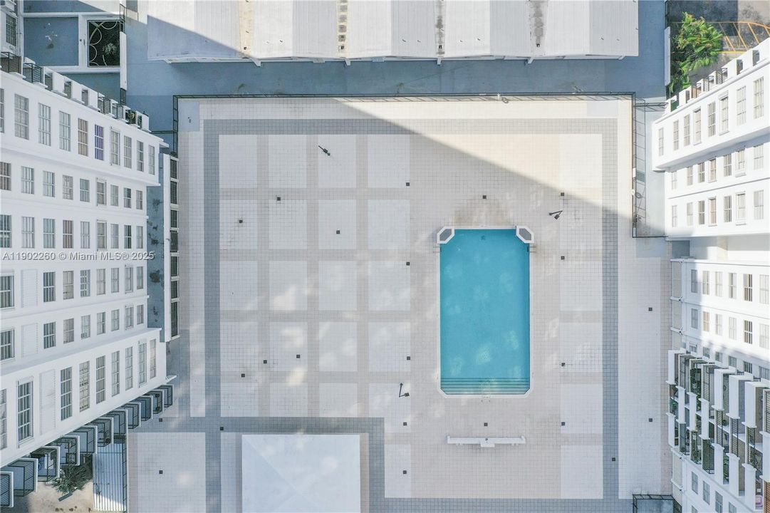 For Sale: $225,000 (2 beds, 2 baths, 1143 Square Feet)