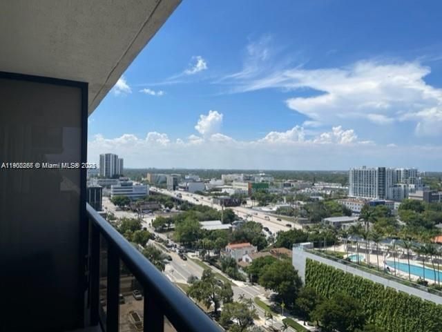 Recently Rented: $2,500 (1 beds, 1 baths, 757 Square Feet)