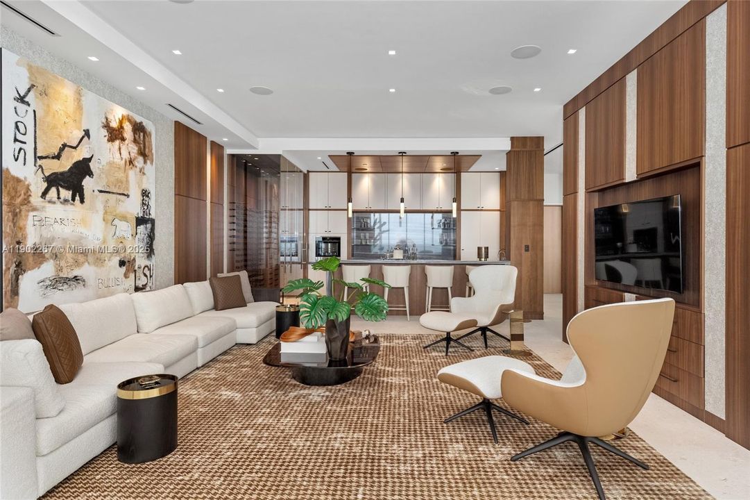 For Sale: $35,995,000 (5 beds, 5 baths, 10289 Square Feet)