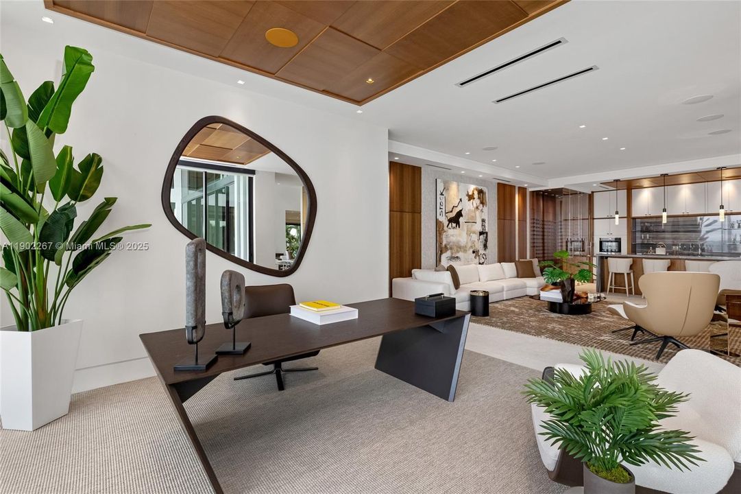 For Sale: $35,995,000 (5 beds, 5 baths, 10289 Square Feet)