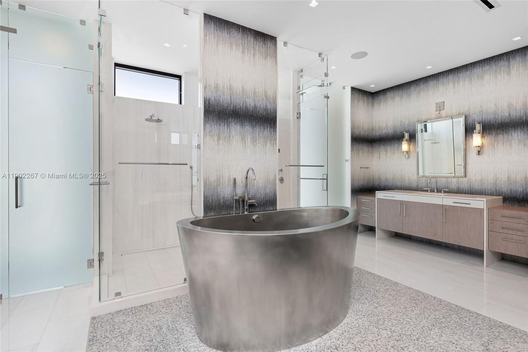 For Sale: $35,995,000 (5 beds, 5 baths, 10289 Square Feet)